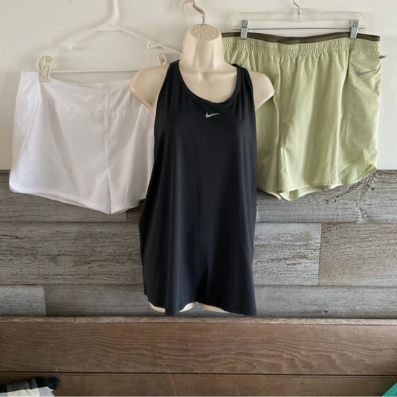 Nike Pants - Nike Women’s Size XXL Training/Running lot NWT (A1)